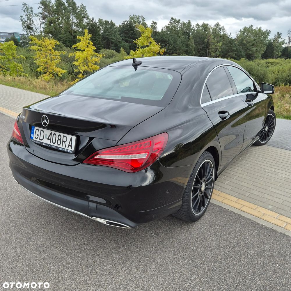 Mercedes-Benz CLA 180 7G-DCT Urban - 7
