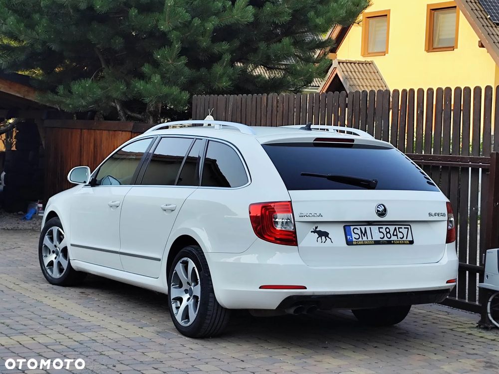 Skoda Superb 2.0 TDI DSG Elegance - 33