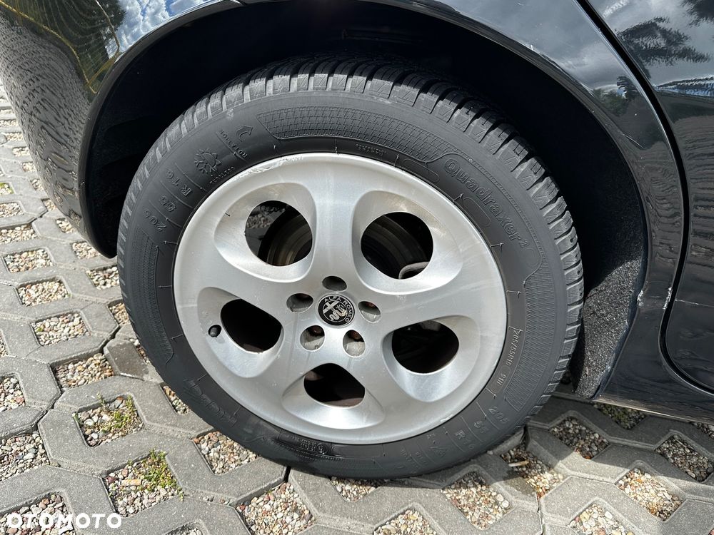 Alfa Romeo 147 1.6 Twin Spark 16V - 12