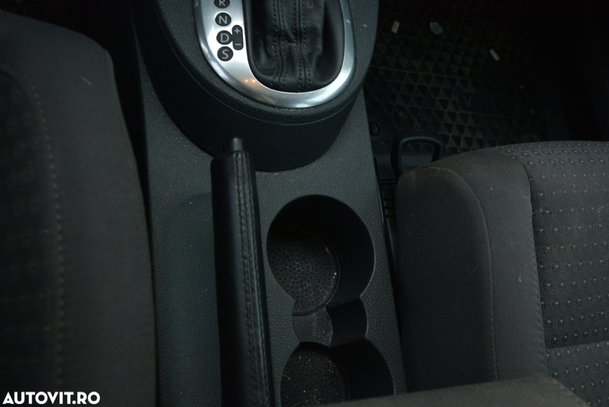 Dezmembrari  VW TOURAN (1T)  2003  > 2010 2.0 TDI Motorina - 34