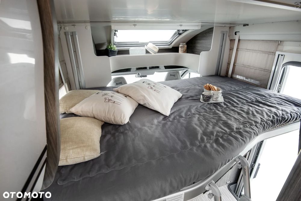 McLOUIS 865 - NOWY ZIMOWY 5 OSOB PÓŁINTEGRA 6,99M ZMM KAMPERY - 2