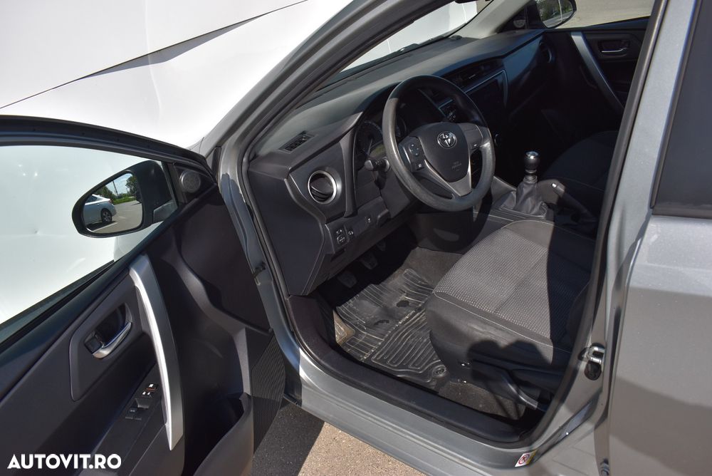 Toyota Auris 1.33 Dual VVT-i Terra - 16