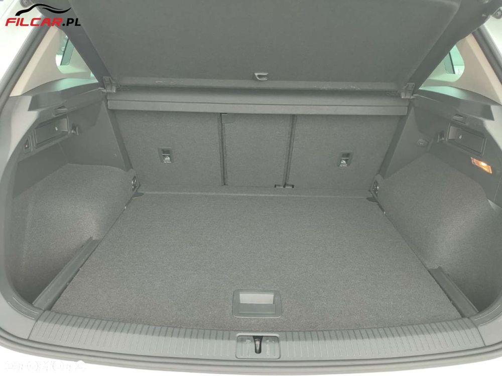 Volkswagen Tiguan - 32