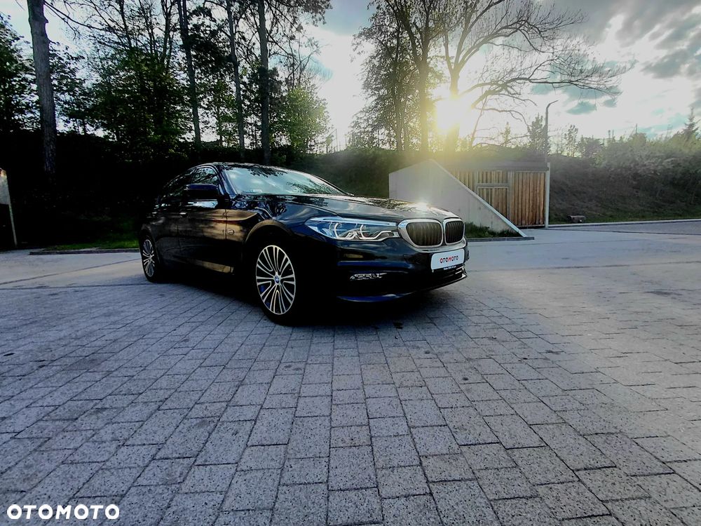 BMW Seria 5 525d Sport Line - 32