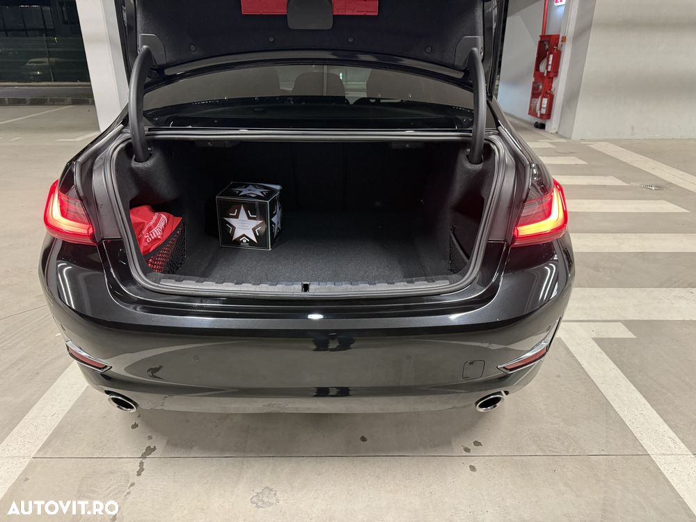 BMW Seria 3 320d xDrive AT Luxury Line - 9