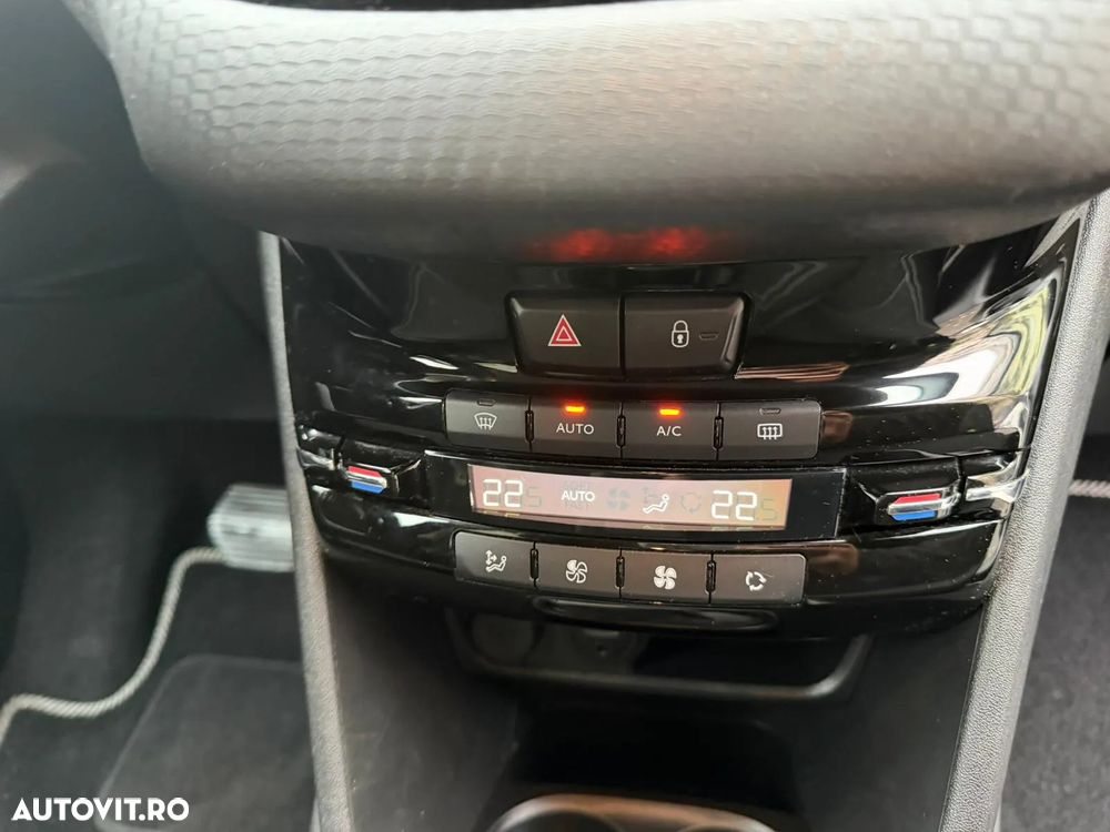 Peugeot 2008 1.2 PureTech Turbo EAT6 S&S Allure - 13