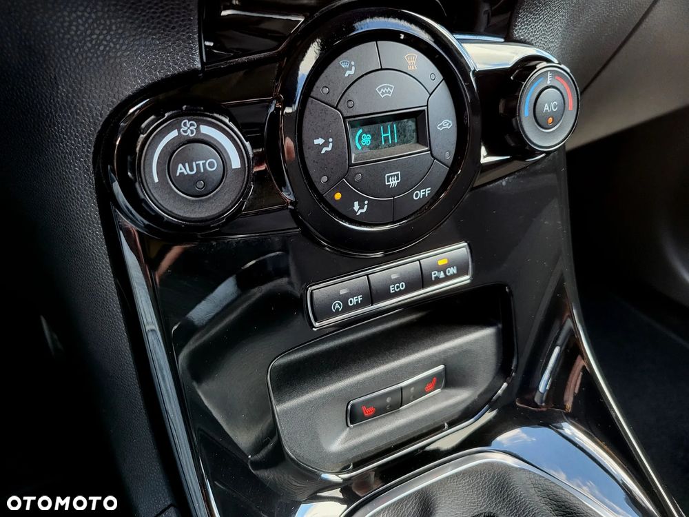 Ford Fiesta 1.0 EcoBoost STart-Stop Titanium - 18