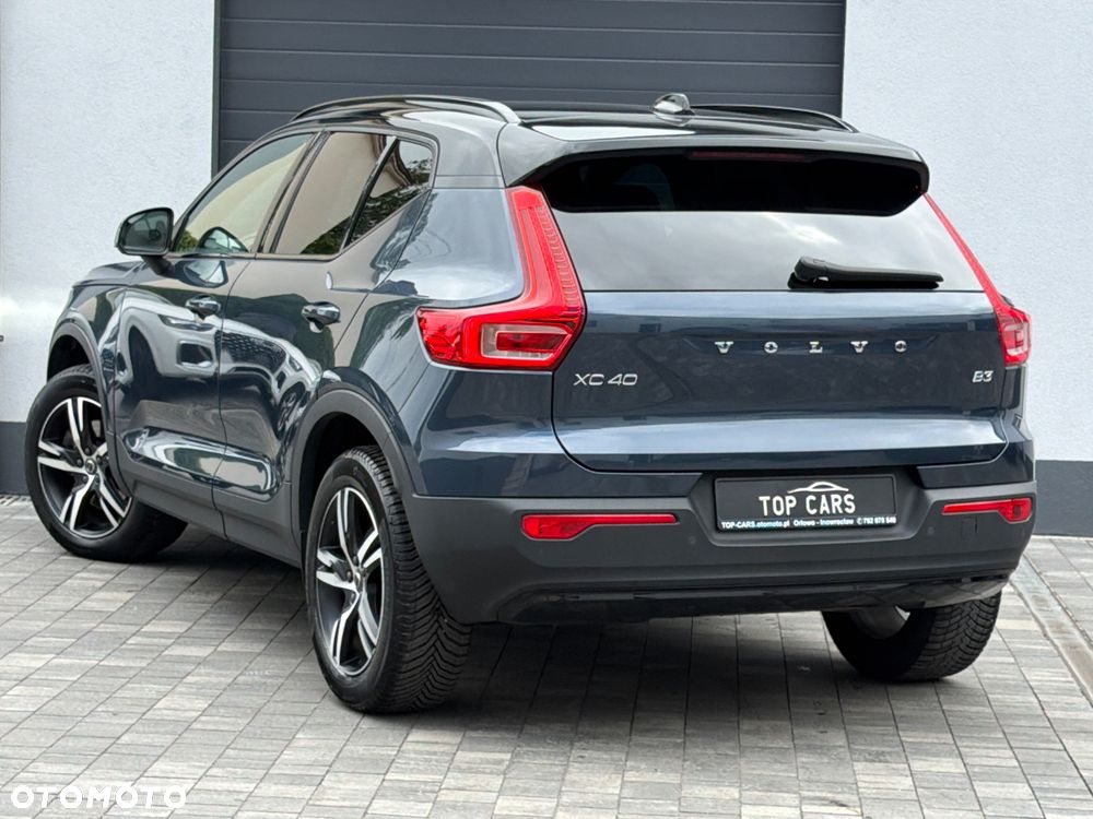 Volvo XC 40 B3 B DKG Ultra Dark - 30