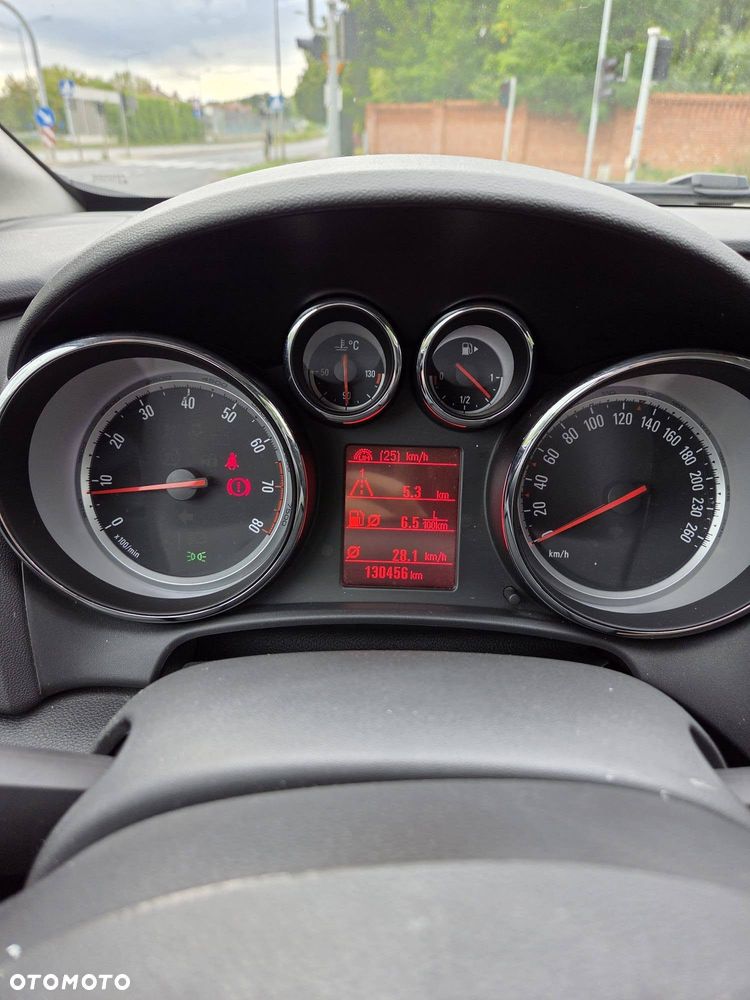 Opel Astra 1.4 T EU6 - 5