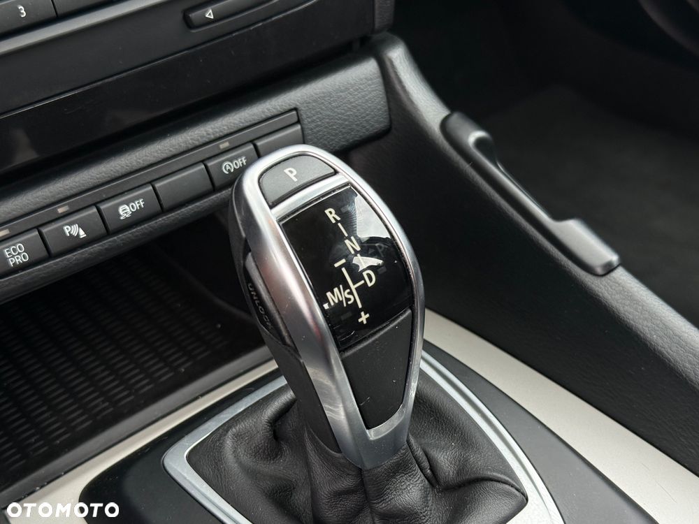BMW X1 sDrive18d - 13