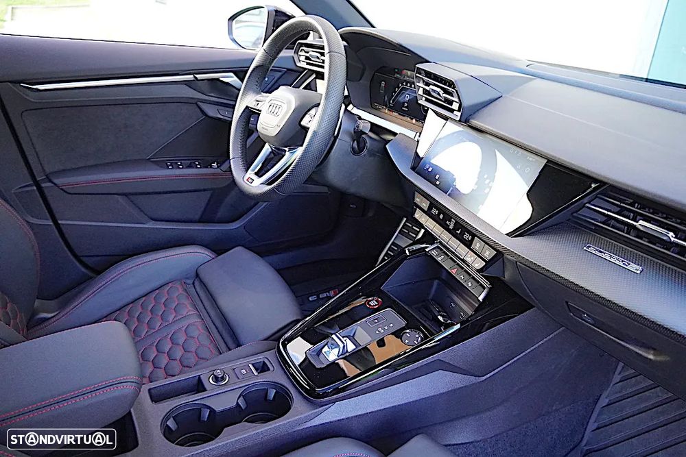 Audi RS3 Limousine 2.5 TFSI quattro S tronic - 29