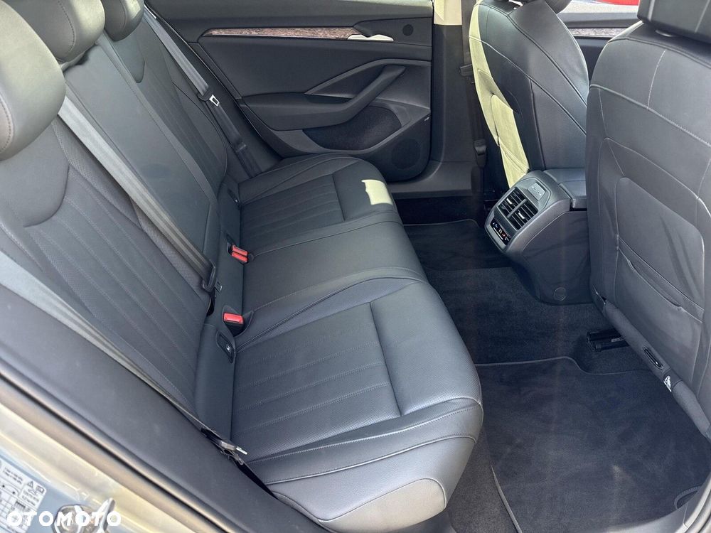 Skoda Superb 2.0 TDI SCR 4x4 L&K DSG - 14