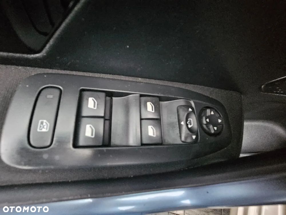 Peugeot 208 1.2 PureTech Allure - 25