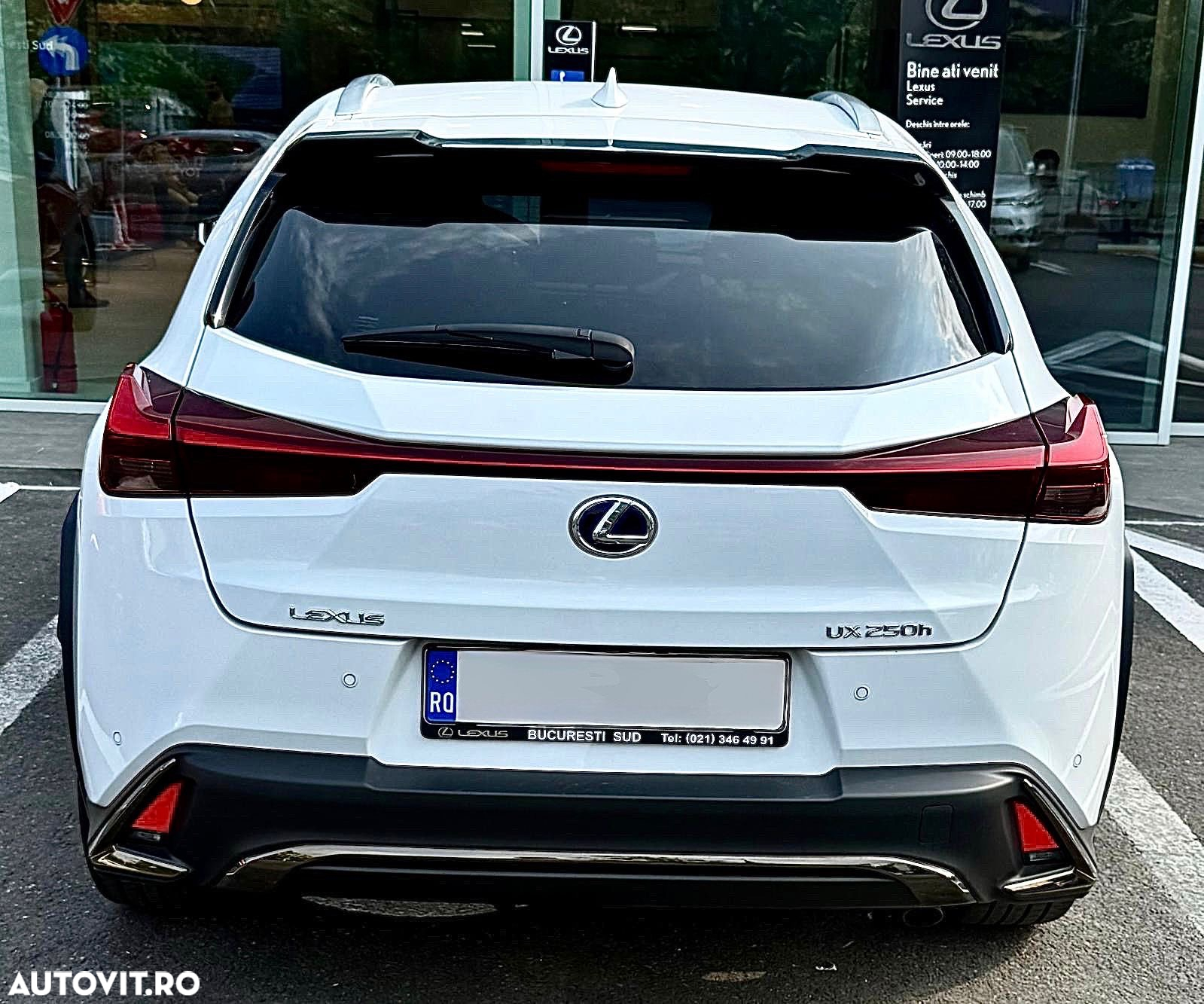 Lexus UX 250h 2.0L HEV 20H- (178 HP) 4X4 CVT F Sport - 6