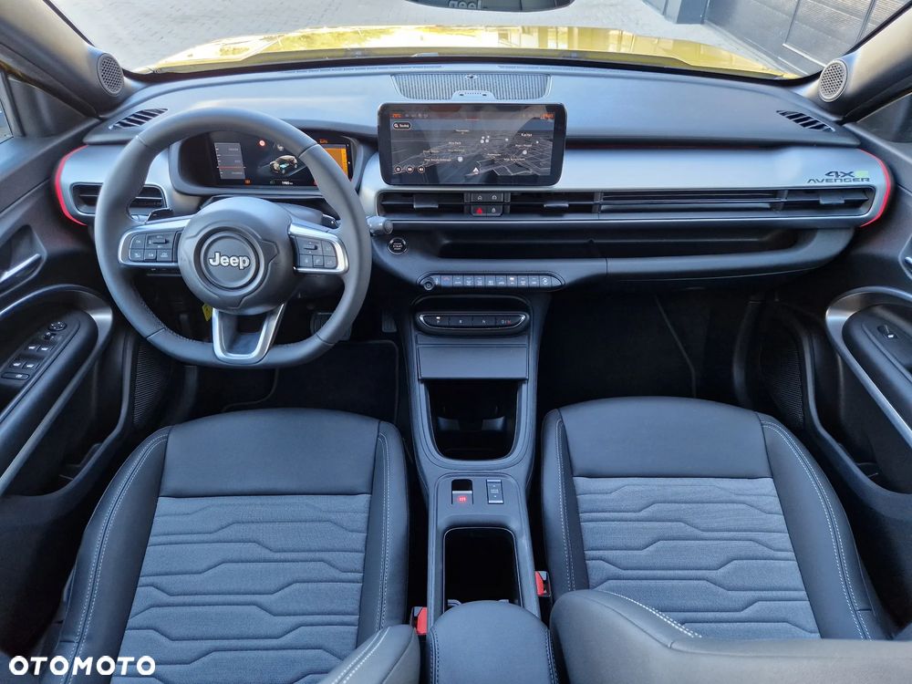 Jeep Avenger 1.2 T3 mHEV Overland 4xe eDCT6 - 24