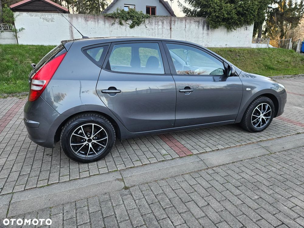 Hyundai i30 1.6 blue Classic - 2