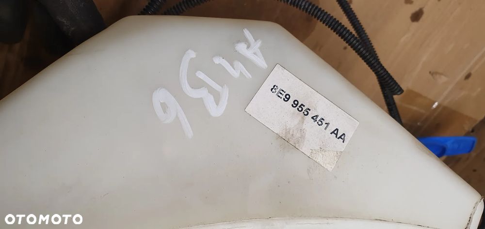 Zbiorniczek spryskiwaczy Audi A4 B6 8E0955453AQ 8E9955451AA - 8