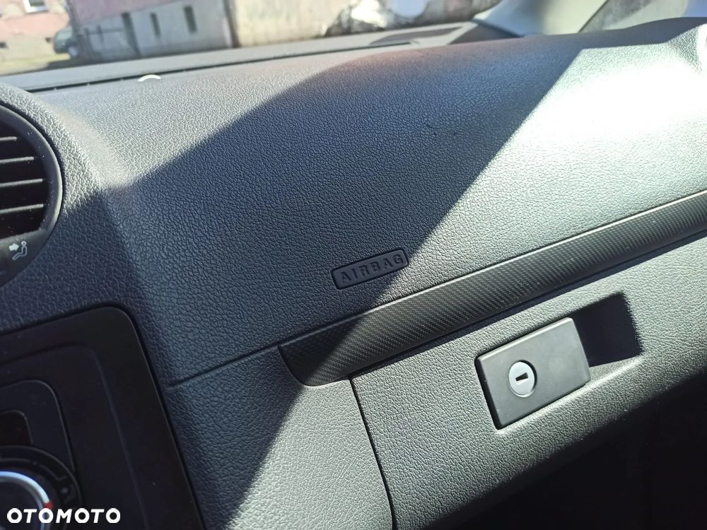 Volkswagen Caddy 1.2 (7-Si.) Edition 30 - 12