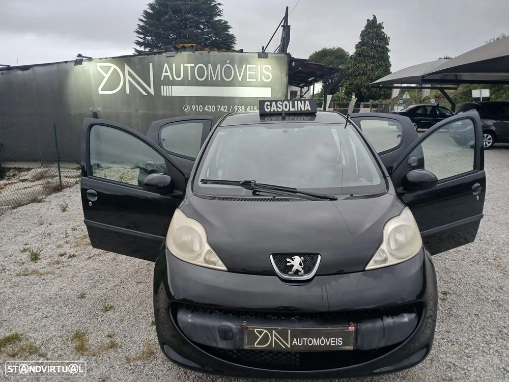 Peugeot 107 1.0 Trendy - 1