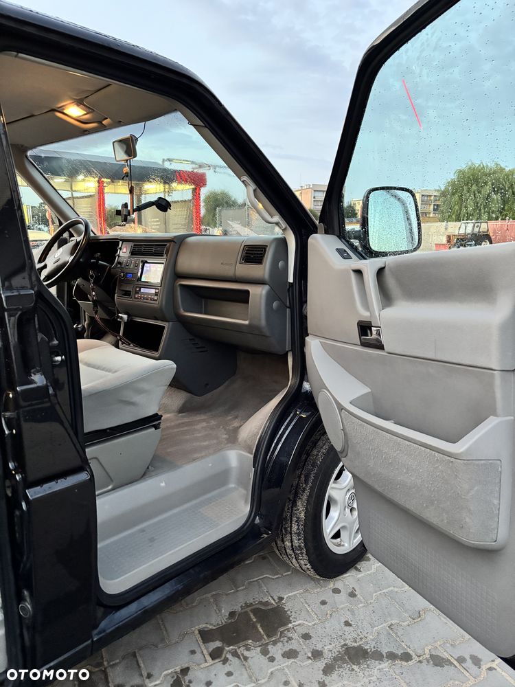 Volkswagen Multivan Standard - 14