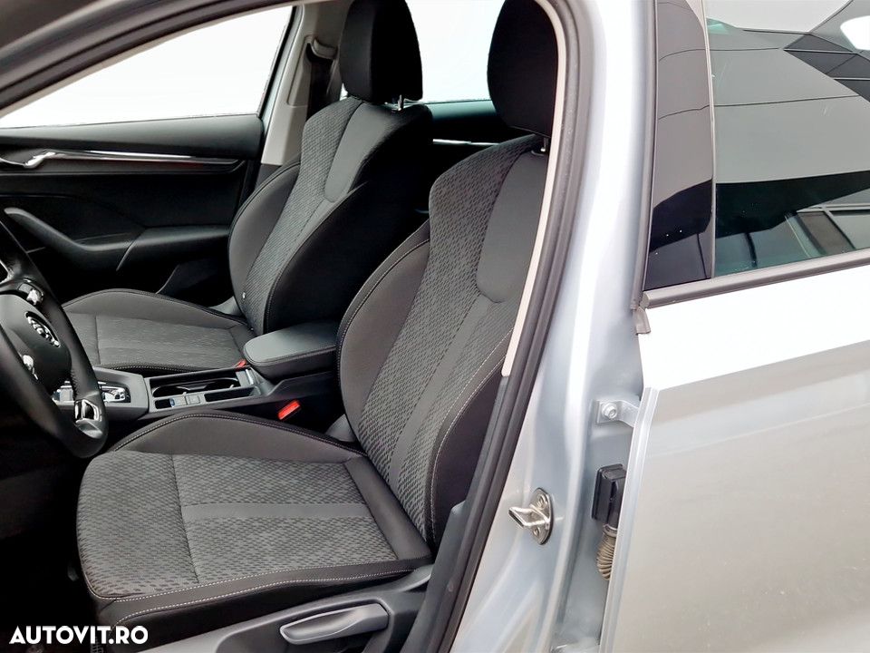 Skoda Octavia 1.5 TSI DSG MHEV Style - 12