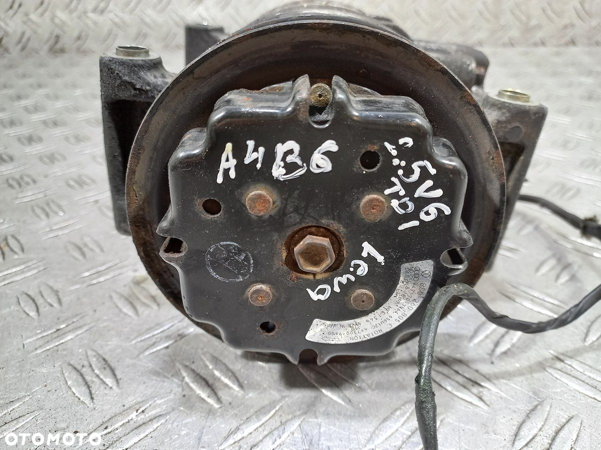 POMPA, SPRĘŻARKA KLIMATYZACJI AUDI A4 B6 447220-8434 2.5 TDI - 4