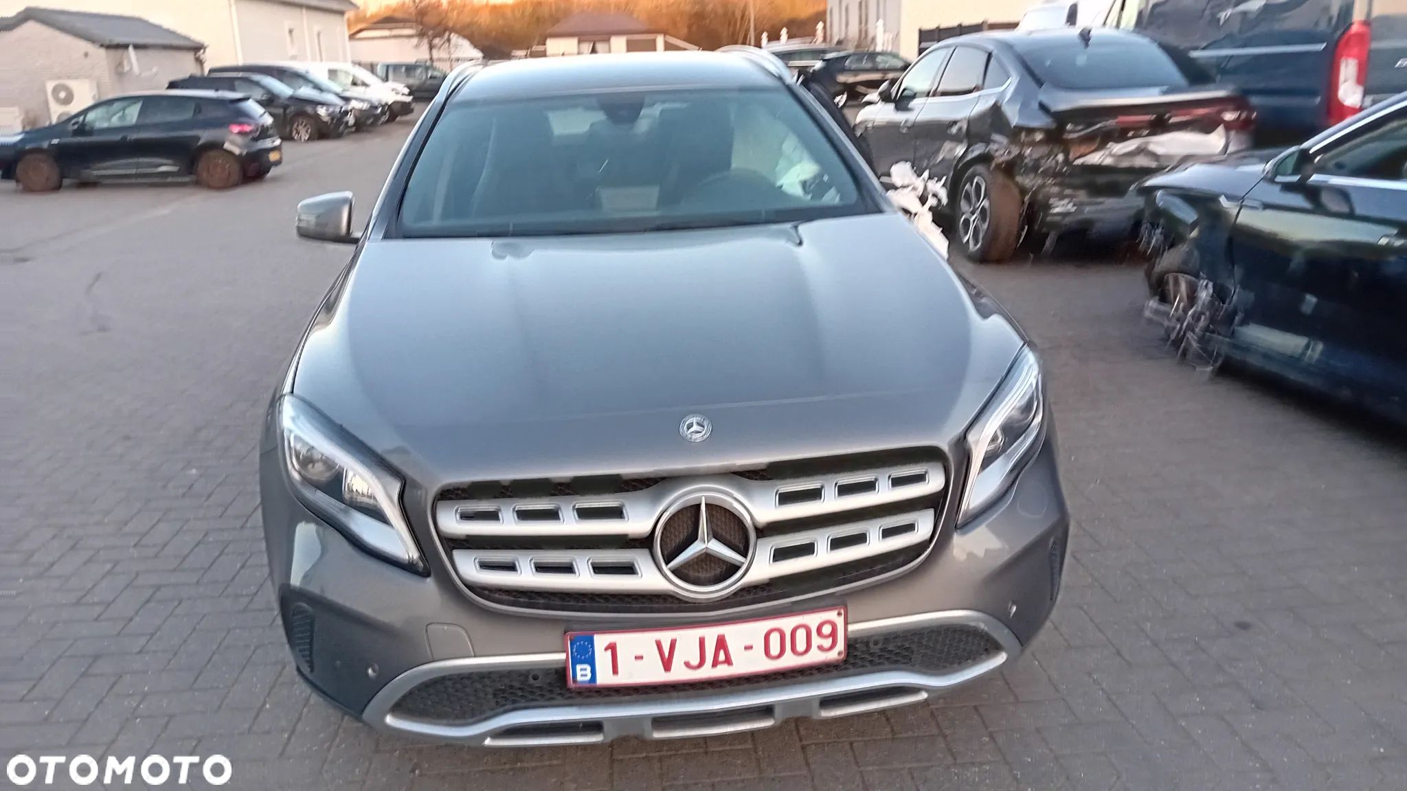 Mercedes-Benz GLA - 1