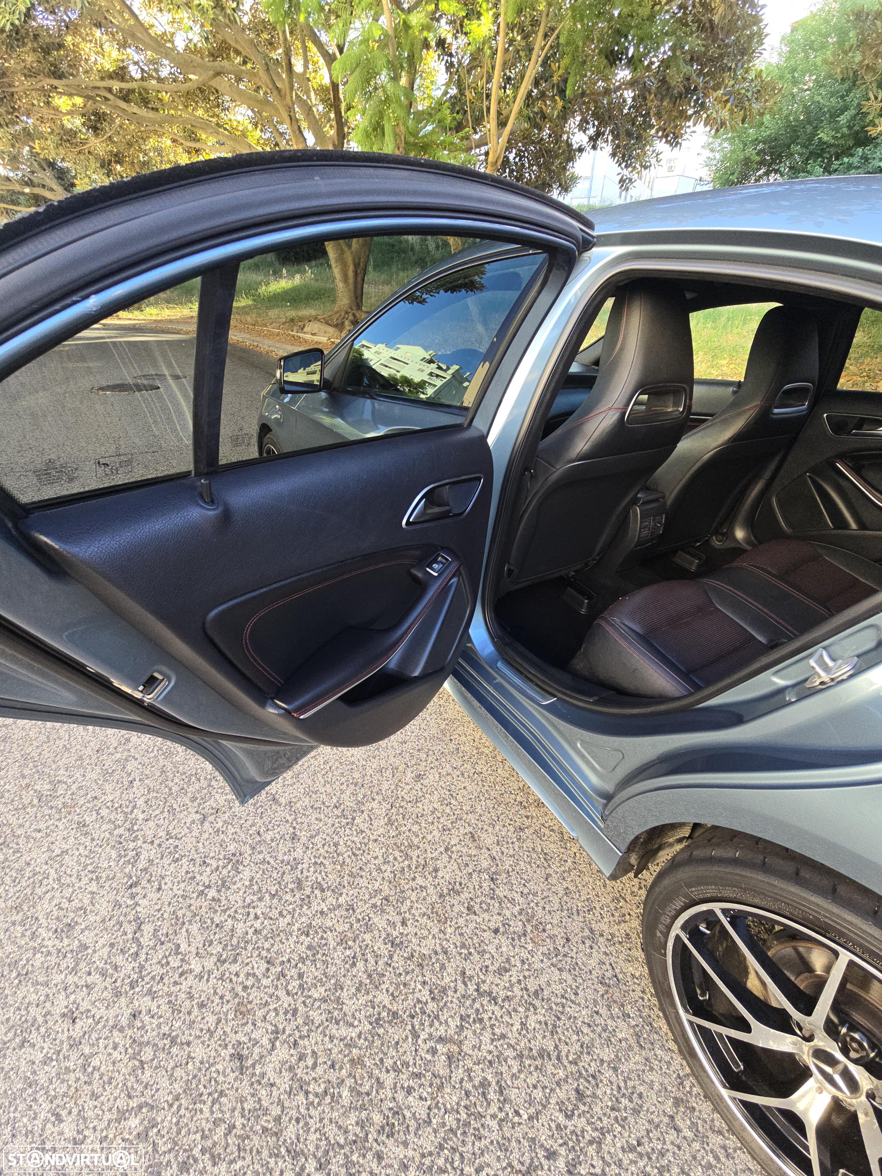 Mercedes-Benz A 200 CDI AMG Line - 24