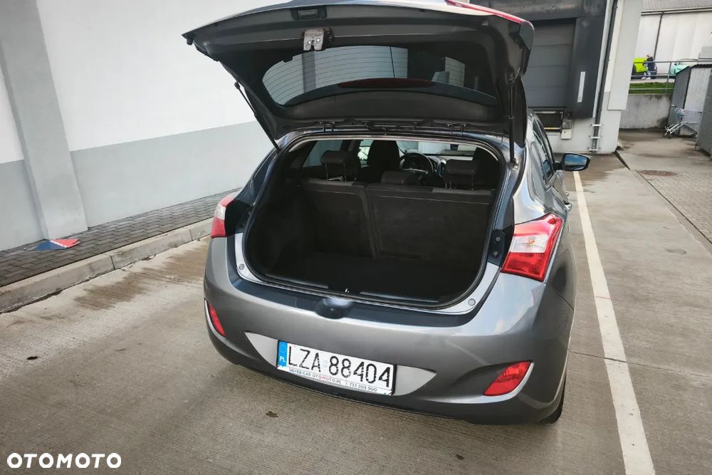 Hyundai i30 1.6 CRDi Comfort EU5 - 21