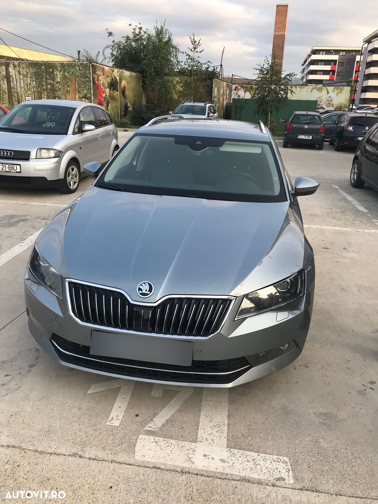 Skoda Superb Combi 2.0 TDI DSG 4X4 Laurin & Klement - 1