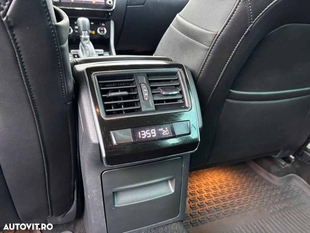 Skoda Superb 2.0 TDI DSG Style - 29