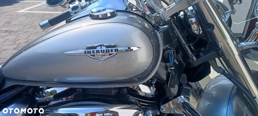 Suzuki VL 800 Volusia - 2