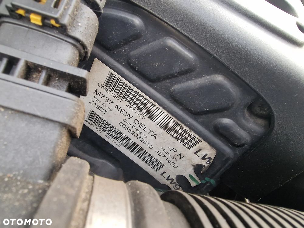 Opel Astra H kombi OPC line 1.9 cdti 120km Z19DT lakier 10U na części - 8
