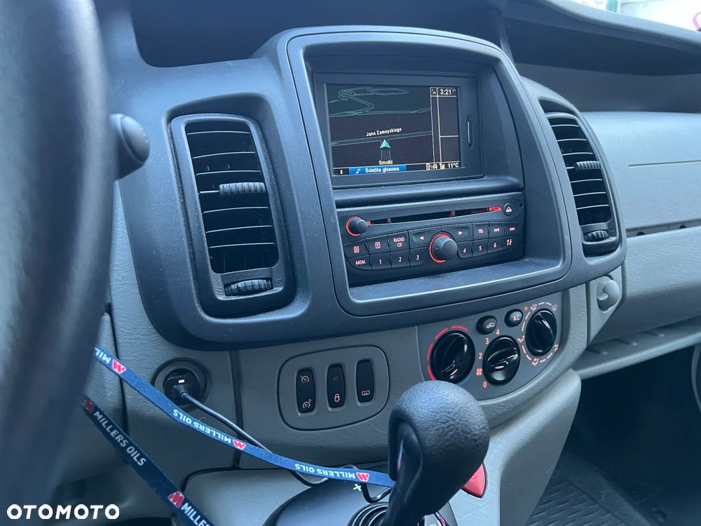 Renault TRAFIC - 6