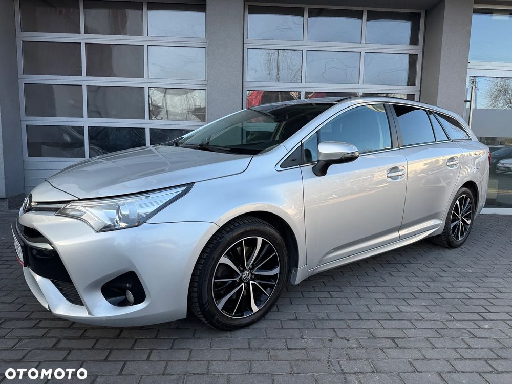 Toyota Avensis 2.0 D-4D Premium - 1