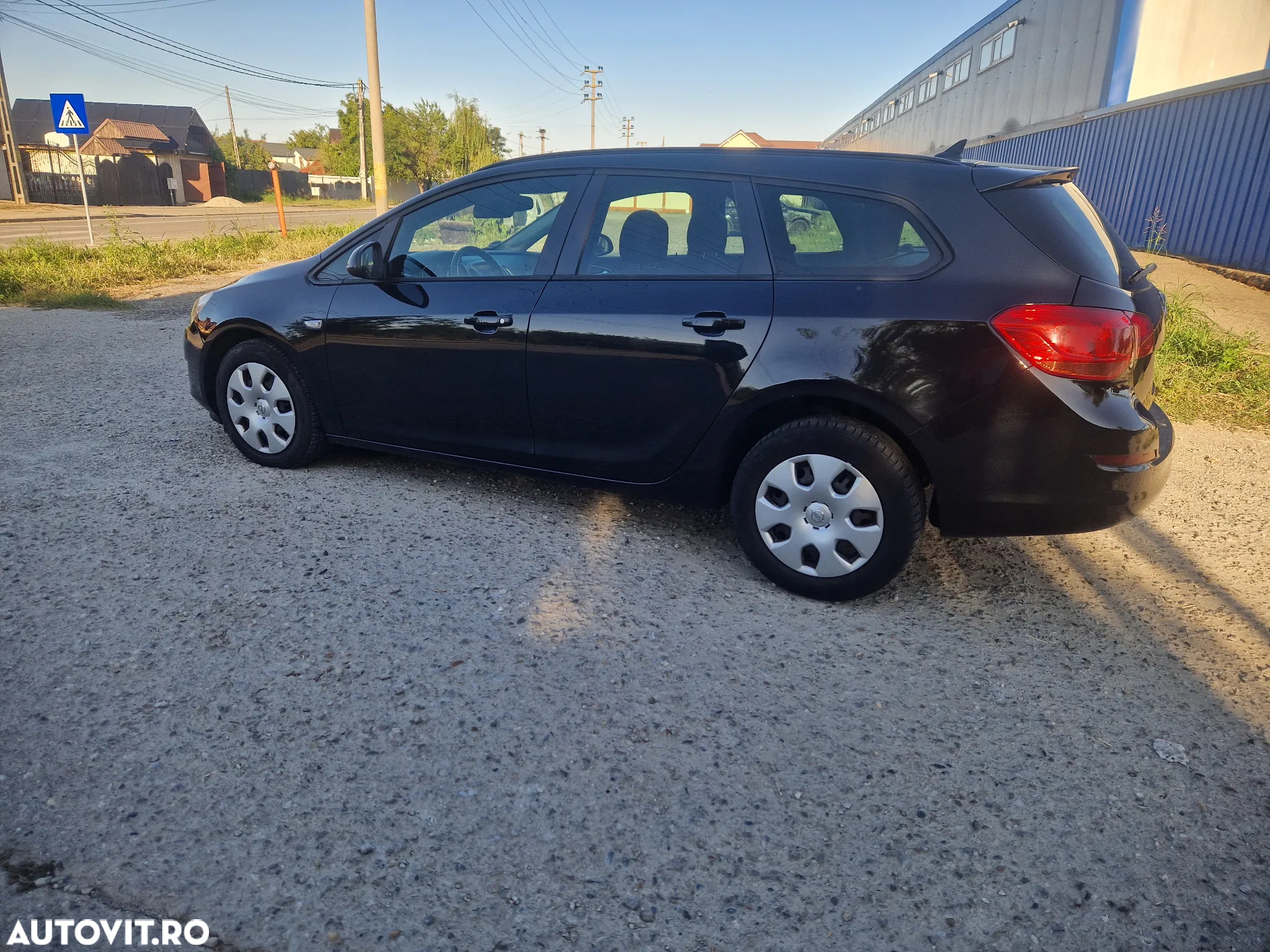 Opel Astra 1.7 CDTI DPF Design Edition - 4