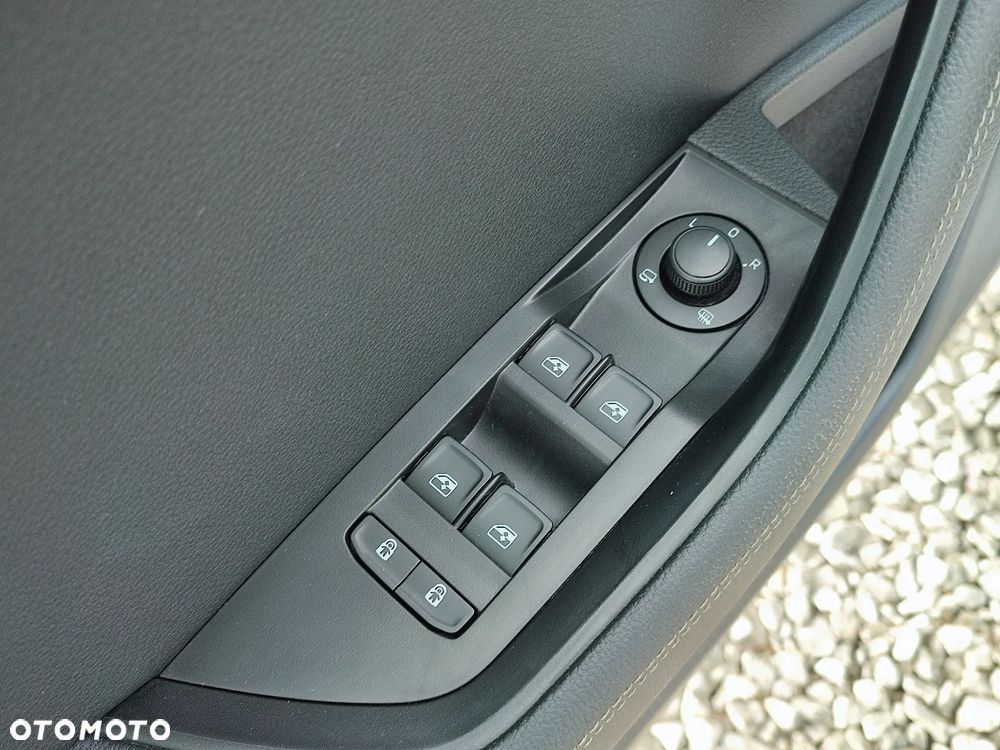 Skoda Superb 2.0 TDI DSG Ambition - 23