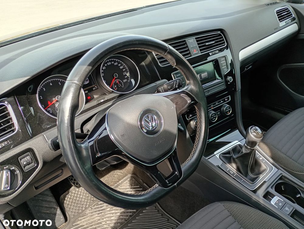 Volkswagen Golf 1.2 TSI BlueMotion Technology Cup - 14