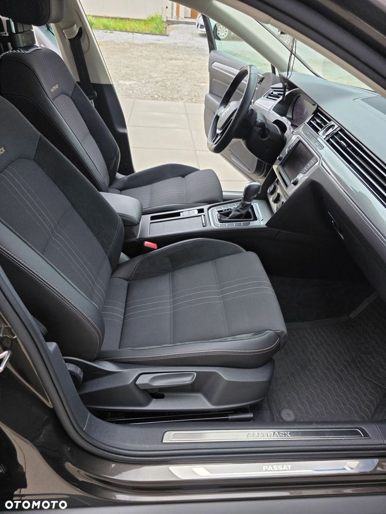 Volkswagen Passat 2.0 TDI BMT 4Mot Highline DSG - 23