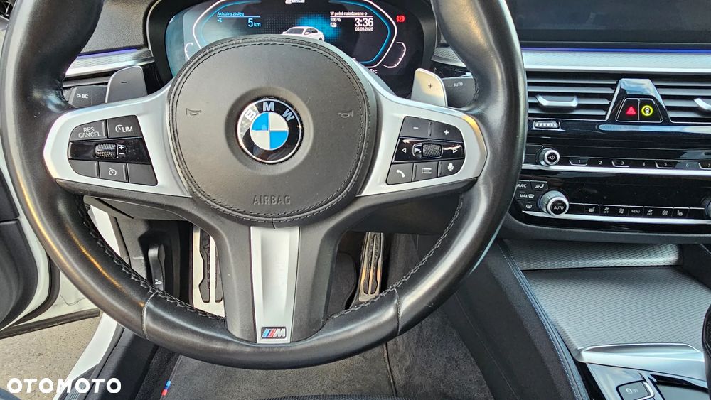 BMW Seria 5 530i M Sport sport - 17