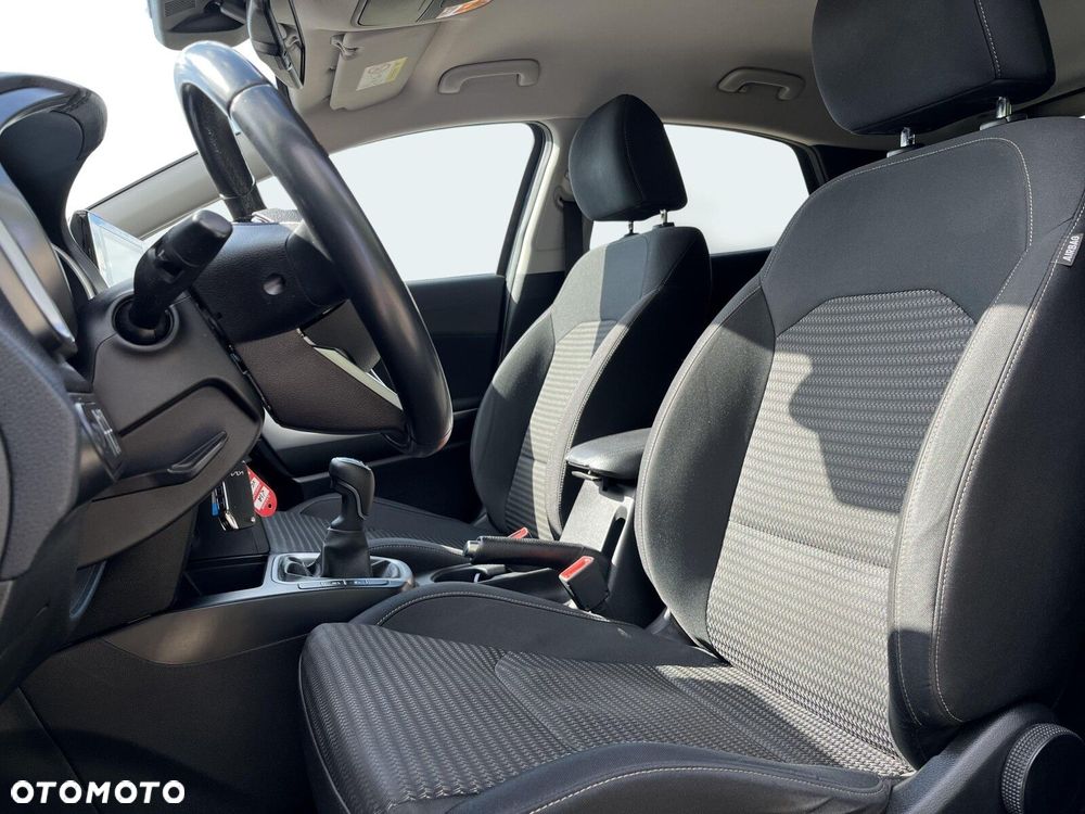 Kia XCeed - 13