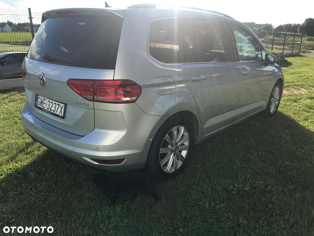 Volkswagen Touran 2.0 TDI SCR Highline - 4