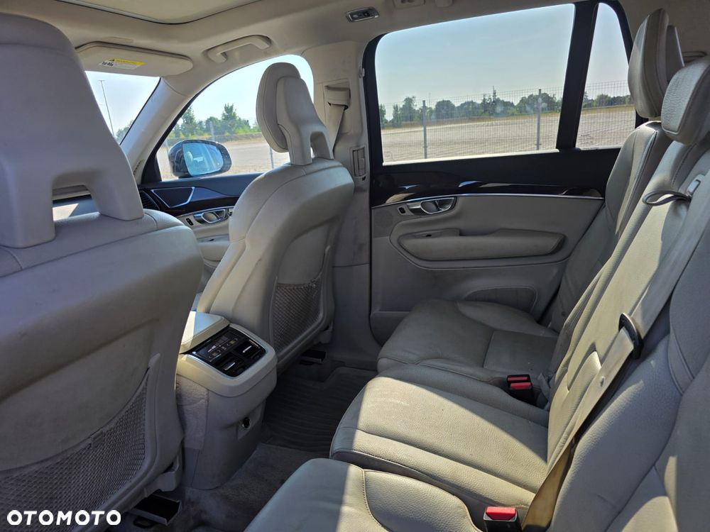 Volvo XC 90 T6 AWD Momentum 7os - 11