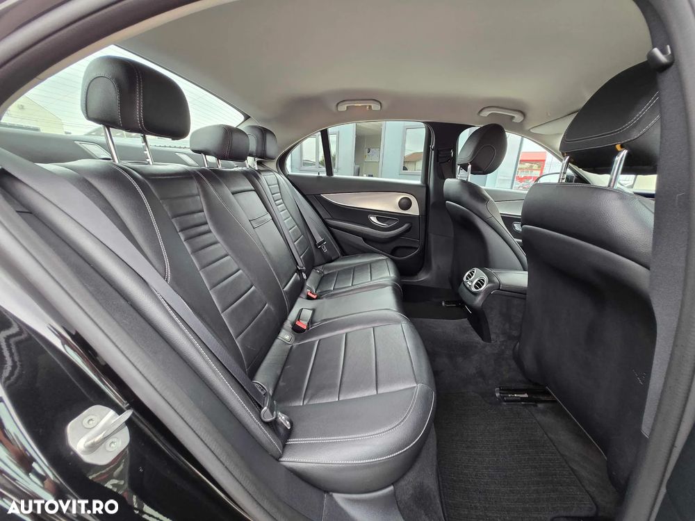 Mercedes-Benz E 220 d T 9G-TRONIC Avantgarde - 25