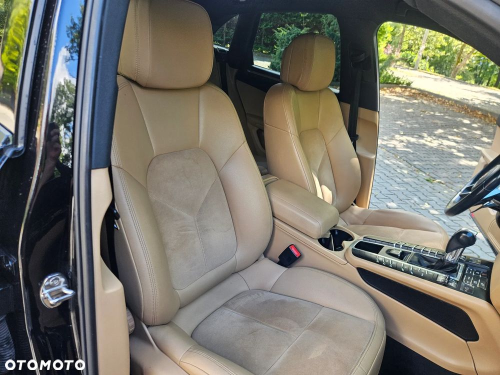 Porsche Macan Standard - 22