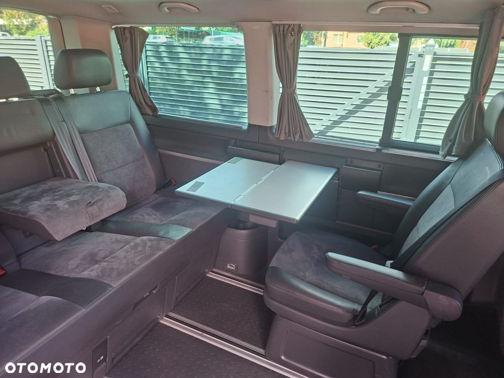 Volkswagen Multivan - 10