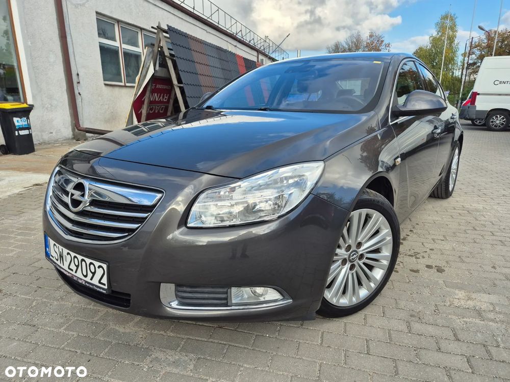 Opel Insignia 2.0 T Cosmo - 1