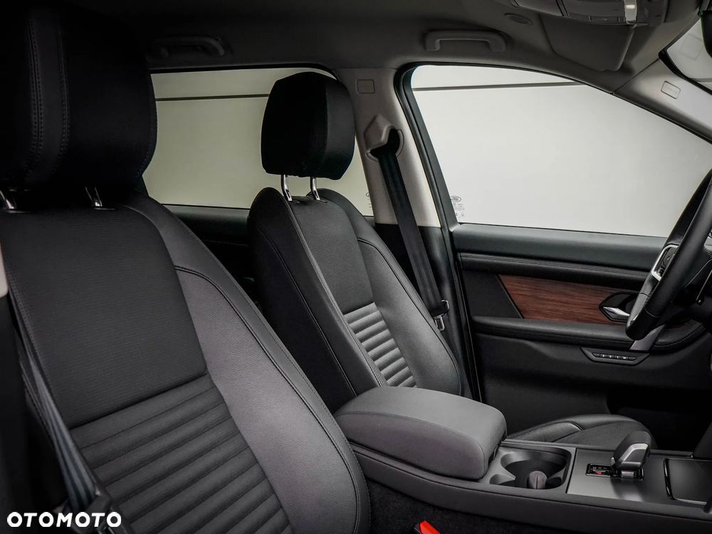 Land Rover Discovery Sport - 27