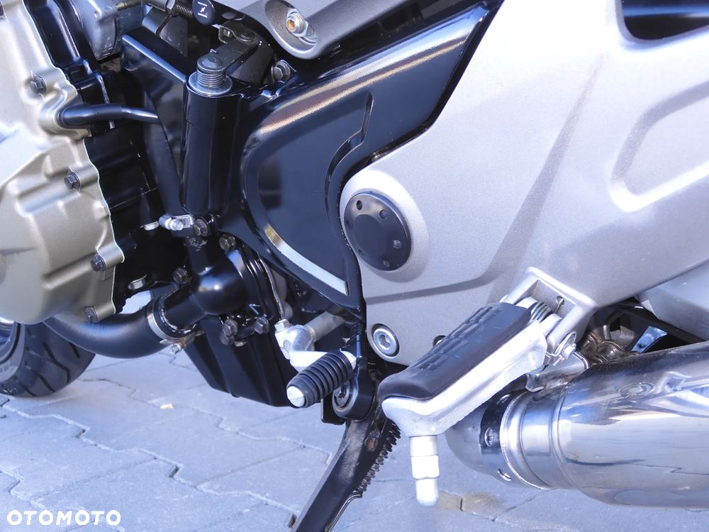 Honda X11 - 34