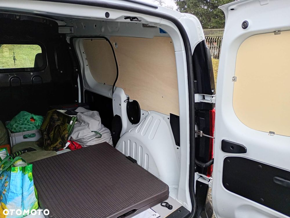 Renault EXPRESS - 10